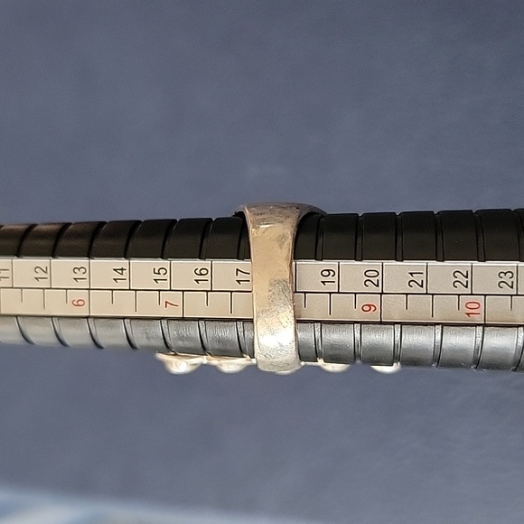 Blue Topaz Sterling Silver Ring - Picture 7 of 7